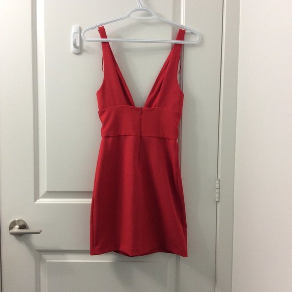 Zara low cut fitted mini red dress (XS) - Picture 2 of 9